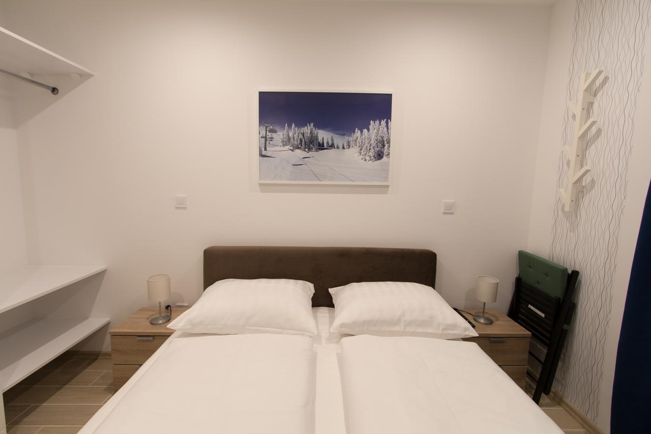 Apartmani Mont 1 Яхорина Экстерьер фото